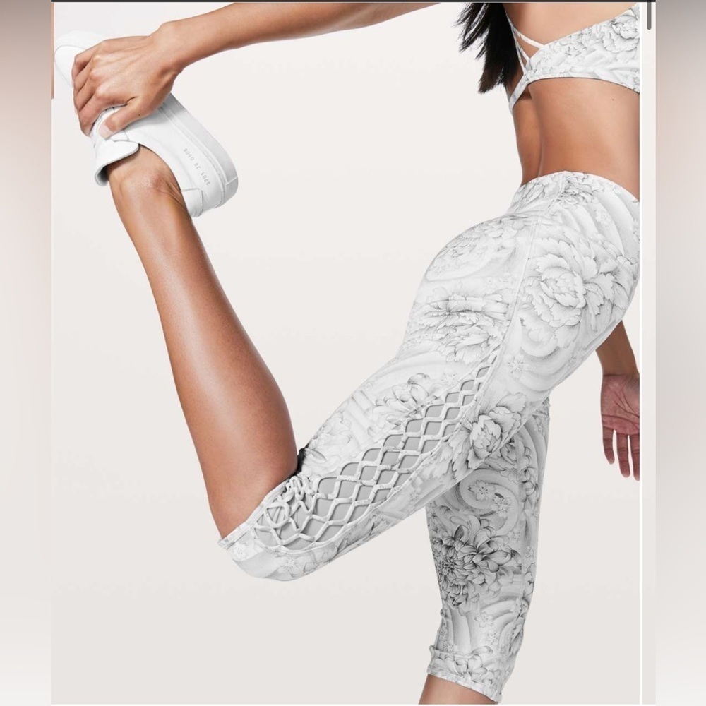 LULULEMON Love Knot Crop *15" inTwine White Multi (2018)